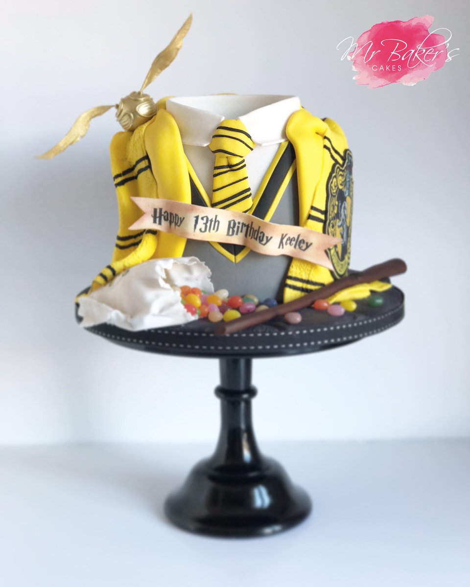 Mr Baker S Cakes On Twitter A Harrypotter Hufflepuff Themed Cake Inspired By A Sweetlakecakes Design Harrypotterfilm Wbstudio