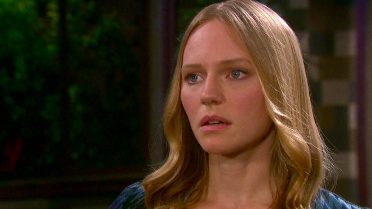 marcimilfans's tweet photo. #tuesdaythrowback 7/12/17 #Days Abby is shocked and suspicious when Dario lays out plans for a lavish honeymoon! #keepupappearances https://t.co/oNw7ZEPAZw