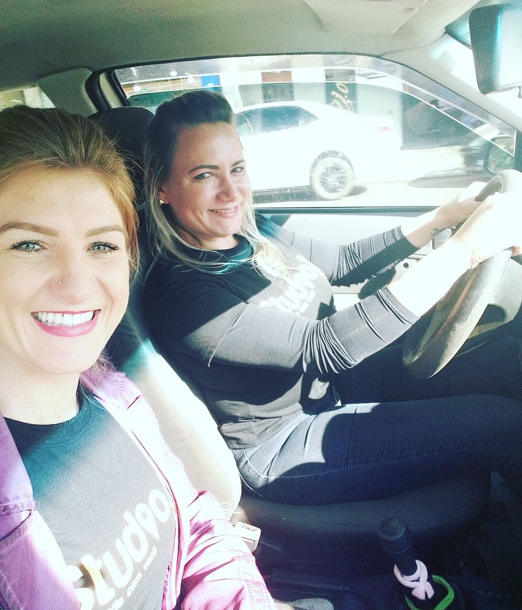 Esse clima de de auto astral me cativa....
♫♪🕊🚗