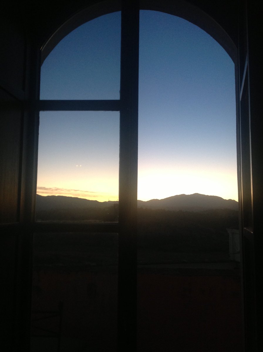 Amaneceres en <a href="/HenriettaHotel/">Hotel Casa Henrietta</a> . Sunrise in Jimena!