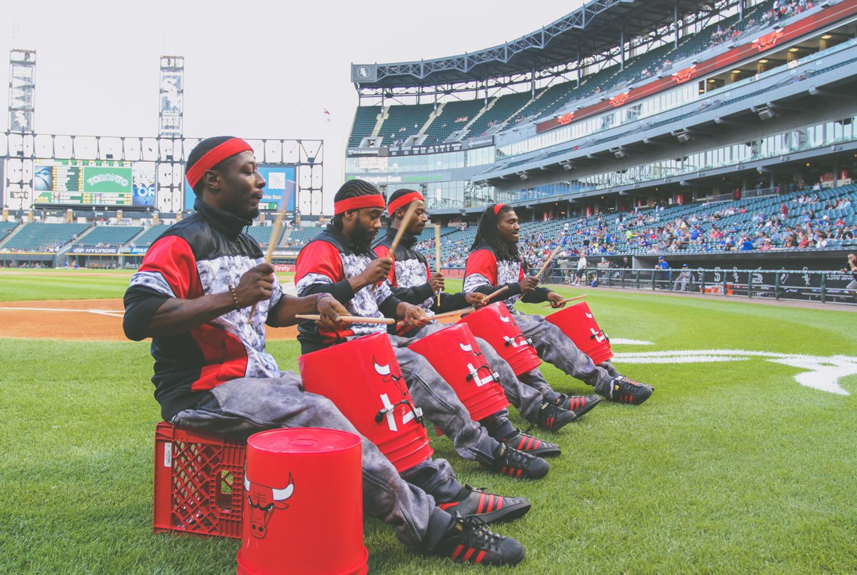windycitybulls's tweet photo. @windycitybulls &@windycitygus had a great time supporting @whitesox with their win last night! #SquadGoals #ChicagoWhiteSox #BullsNight https://t.co/B7WVBFhM75