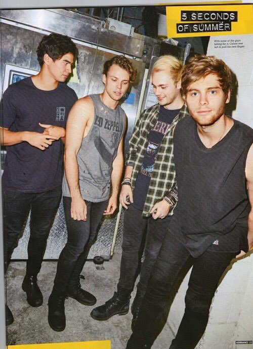 5SOSPOSSE's tweet photo. Blessing your timeline https://t.co/HqeQCVNNQG