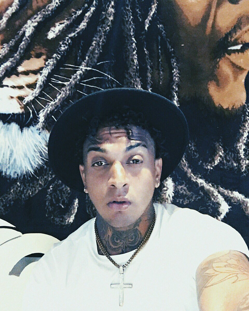 YAXELFANS's tweet image. Linda tarde bendiciones #swagboy#mundial