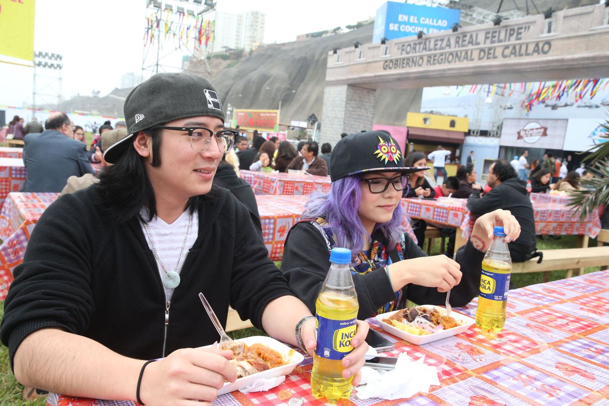 Agencia_Andina's tweet photo. #Perú: el 82% de turistas extranjeros lo considera destino gastronómico https://t.co/u2R4EJzFGD https://t.co/IicV5BgCHW