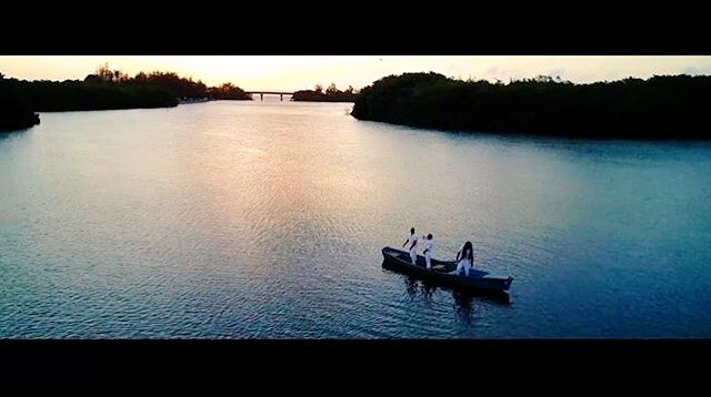 Newtone_oficial's tweet image. #PuertoRico Nuestro Regalo 🇵🇷Cuidémosla! 
SOON video #PieldeSeda Ft @jowell1 @Randynotaloca @CremaBatidafilm 🎥 
@kvmilarobles @kumaristiic