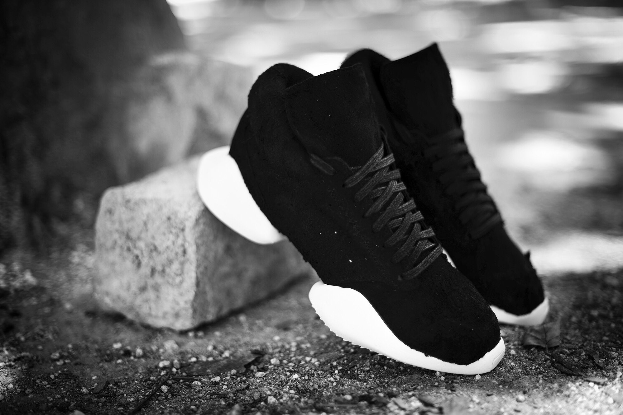 Wrong Weather on X Sneaker Pick adidas x RickOwens Ro Runner Vicious Suede. Shop here https t pmYT0myxhg sneakerfreaker https t Bmx0chAIgh X