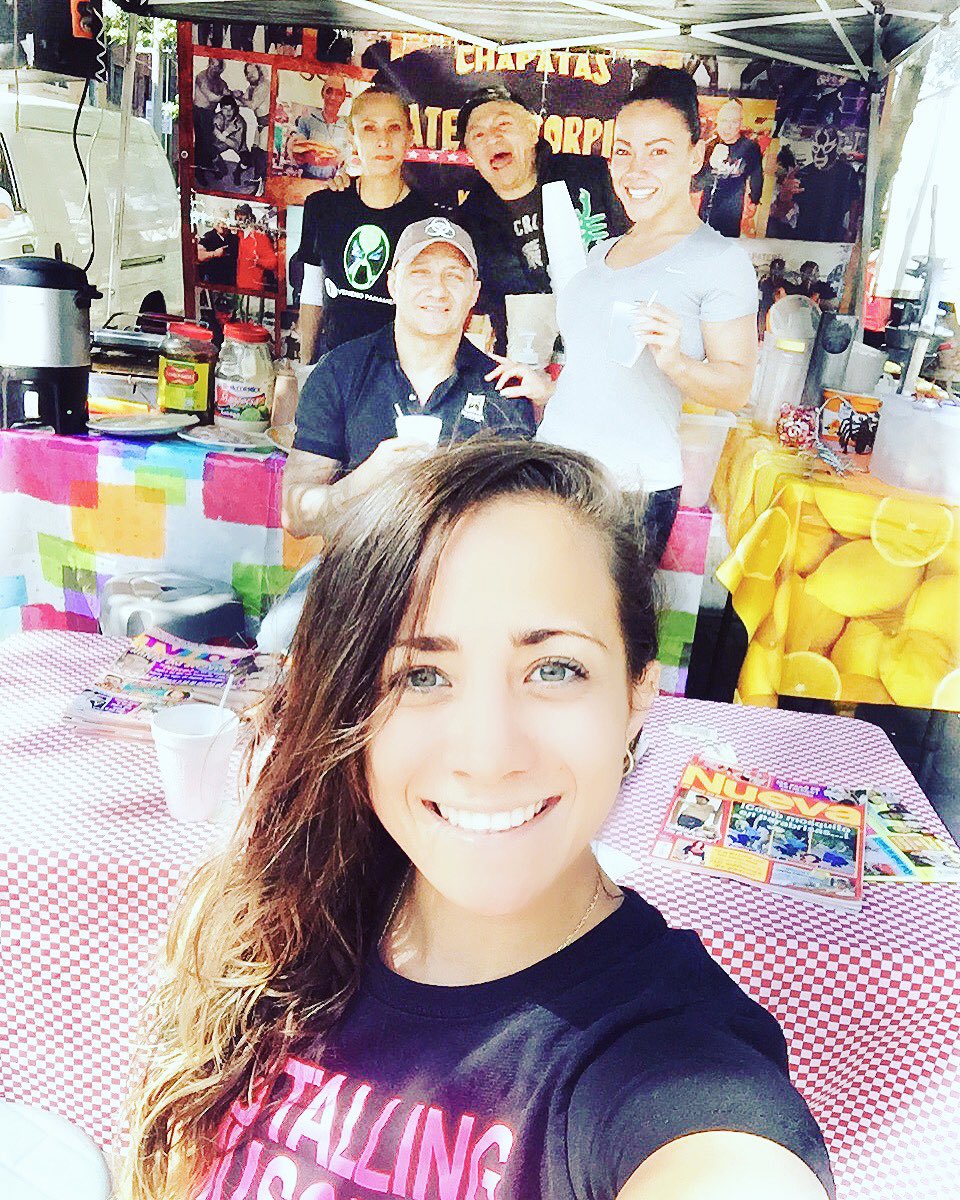 BarbyVillela's tweet photo. Estoy en las famosas "chapatas de Kate y scorpio jr "  100% recomendables 😄🤙🏻 https://t.co/Yud18e3mEr
