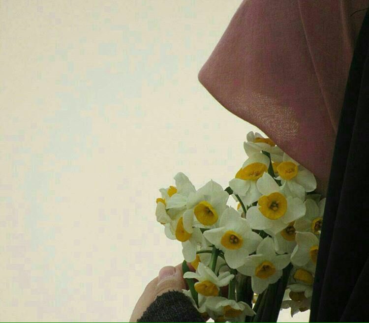 إِذَا لَمْ تَسْتَطِعْ التَّوَقُّفَ عَنْ #الخَطَأِ ❗
حَاوَلَ أَنْ لَا تَتَوَقَّفَ عَنْ مُعَاتِبَةً نَفْسُكَ عَلَى فِعْلِهُ

#انهض_لاجل_ذاتك