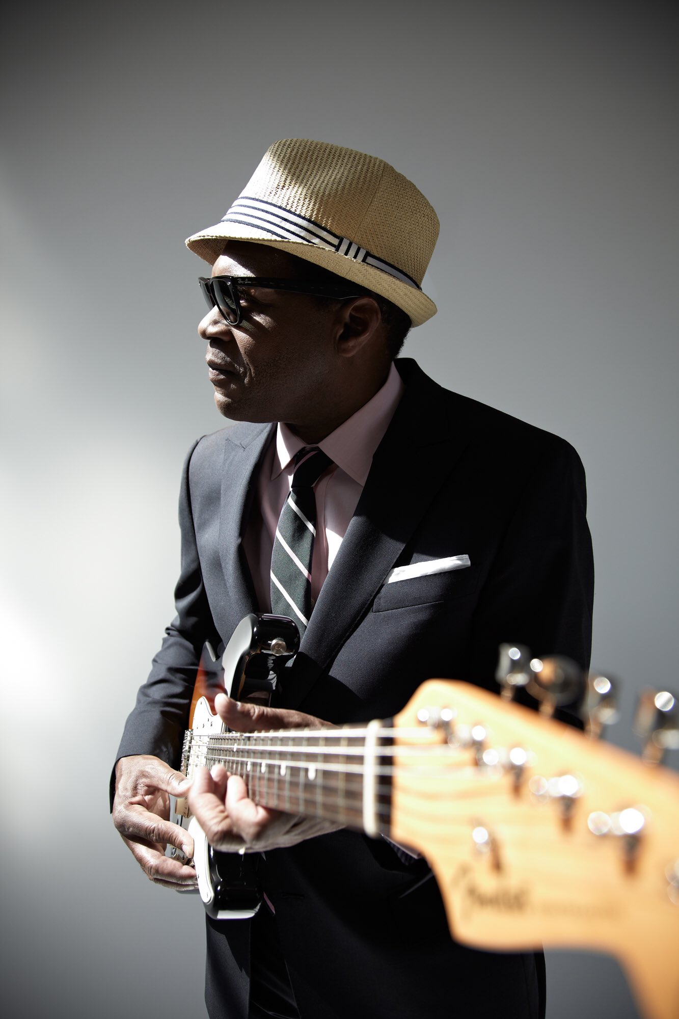 ¡Happy birthday Mr. Robert Cray!      