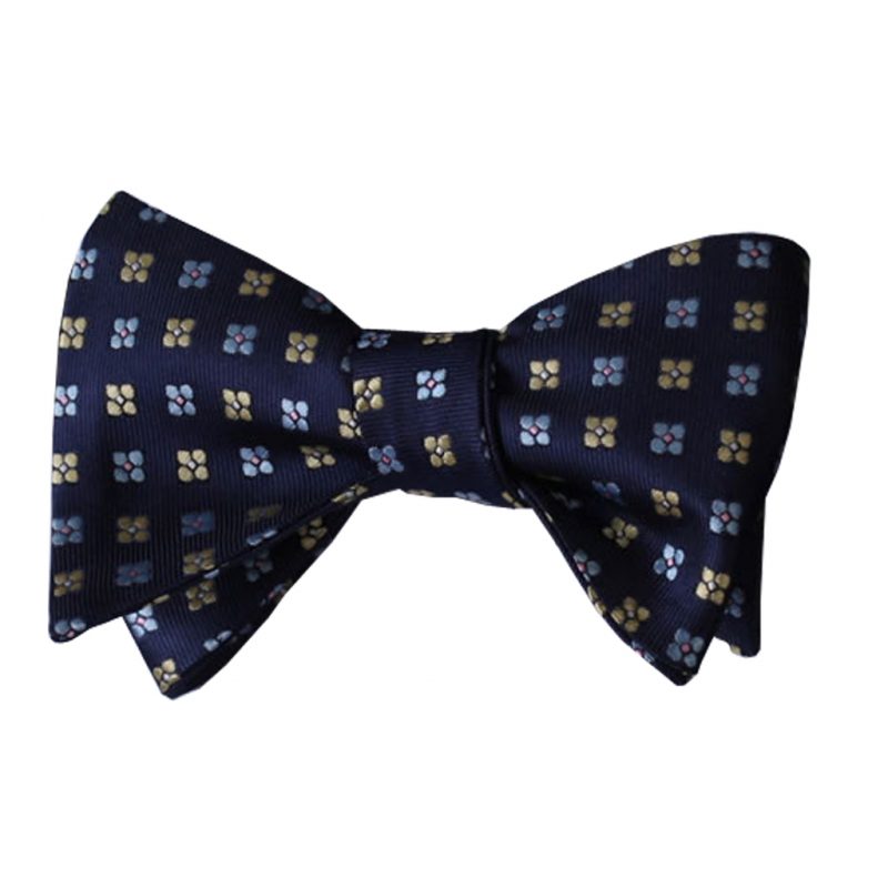 NiluLipy's tweet image. The Benefits of Bow Ties! 😀 Here’s why you should swap your tie for a bow tie. 😄😄 luxurybowtie.com #BowTie #NeckTie #LuxuryBowTie