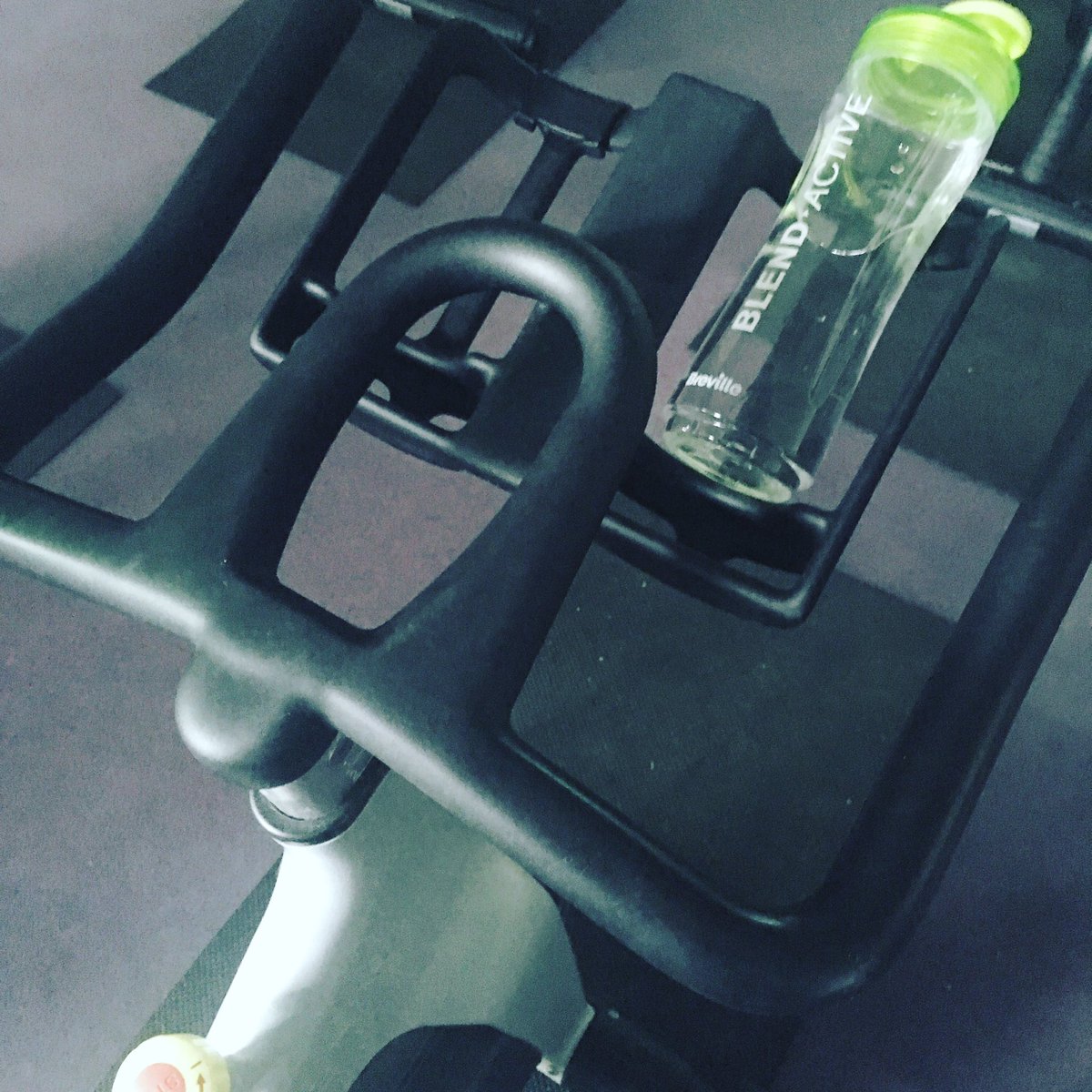 aimee172's tweet photo. Can't beat an early morning spin class 🚴🏼‍♀️

There is strength in weakness to turn your weaknesses into strengths 🏋🏼‍♀️👍🏼#fitness #exercise https://t.co/jY3tNPXgd7