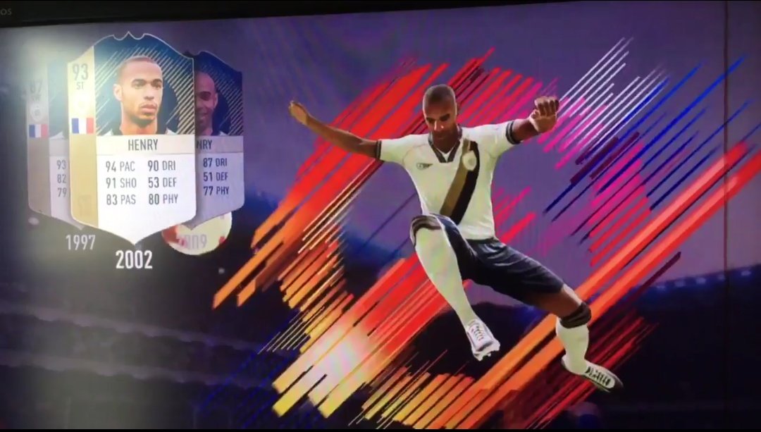 UTBoosting_'s tweet photo. Las mejores versiones icono de Ronaldo, Henry, Maradona y Pelé. #FIFA18 #FUT https://t.co/3tTUuMb592