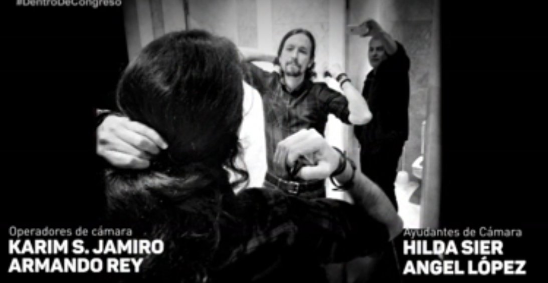 DentroDe's tweet photo. ¿Has visto la galería de fotos de nuestros políticos en el baño del Congreso? 👀 https://t.co/RJzJGMwyuw #DentroDe https://t.co/KU4LavzWHe