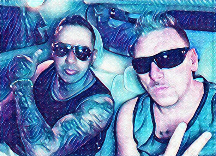 Cynarsu's tweet photo. Agosto huele a #DejaVu @GrupoCaloMX @yartooficial @Maya_Karunna @ON_C_11 @MariaKarunna #CalóEstáDeVuelta #PonteAtento 🎶💜😎 https://t.co/xCrSBF6NT9