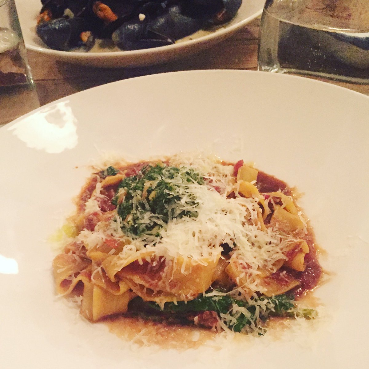 Learn all about Manuka Kitchen and more at londonchecklist.org #london #restaurant #reviews #manukakitchen #dinnertime #opentable #ldn