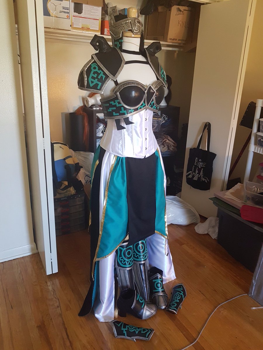 KeiraCosplay's tweet photo. I just noticed how much I fail at posting on Twitter. Here is the latest cosplay I'm workin on #midna #armor #worbla #cosplay #legendofzelda https://t.co/2EQUFWzktV