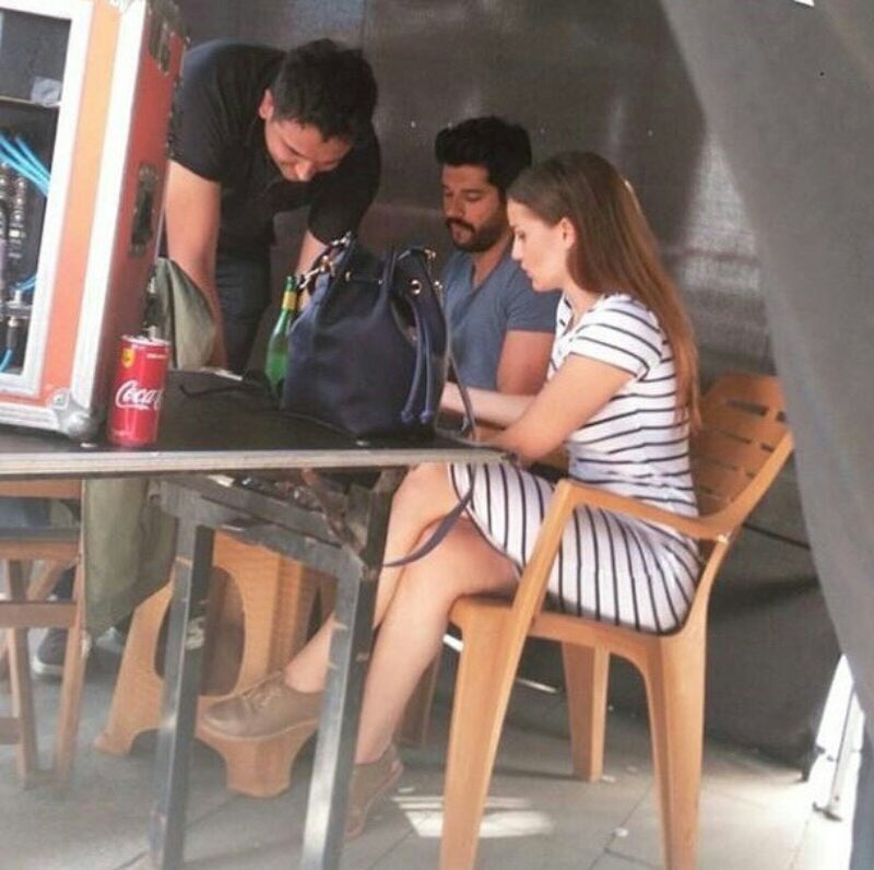 eliz189's tweet photo. 😍😍😍 #fahriyeevcen #buraközçivit https://t.co/K5XTU3iysj
