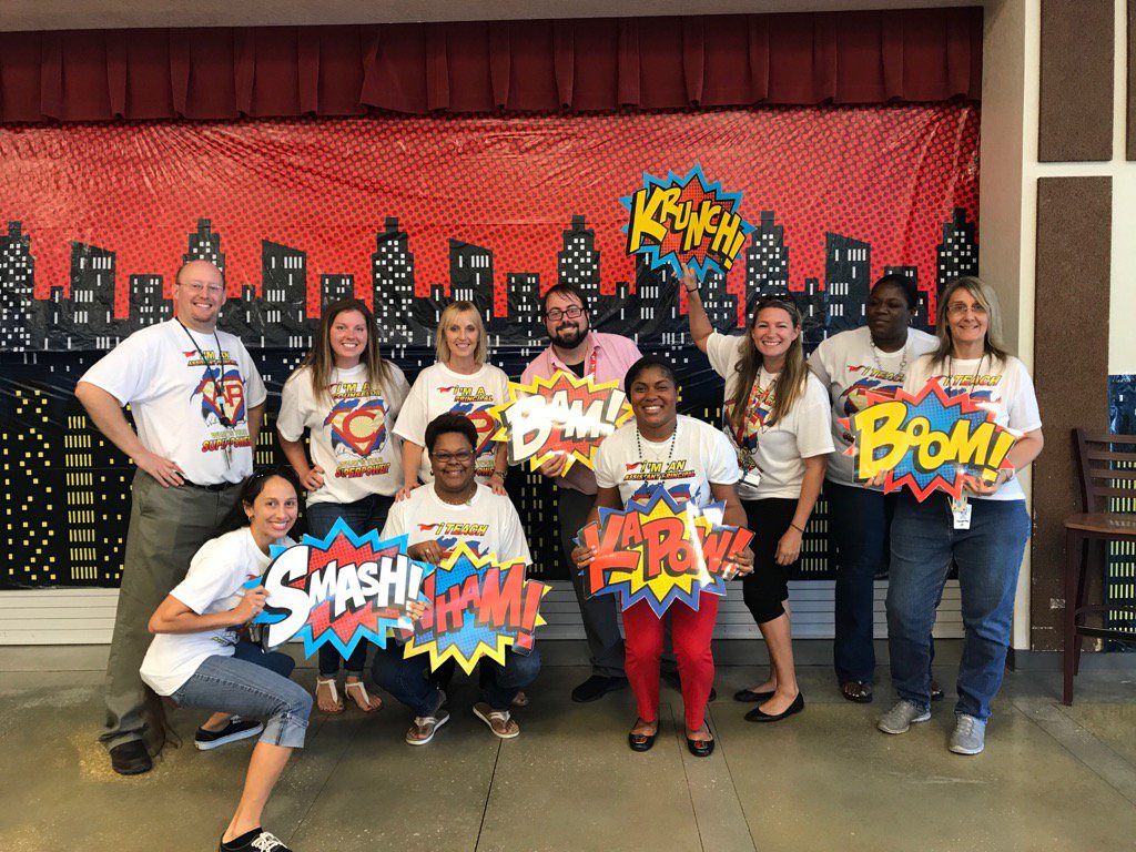 StormGroveFever's tweet photo. Super Camp Stingray staff! Great morning with our #newstingrays!  #sgfever https://t.co/vbwxfeJ8rC