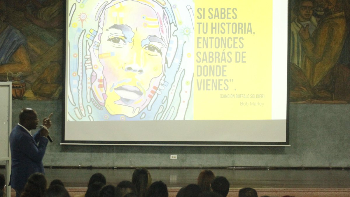IUColmayor's tweet photo. Vivimos una mañana llena de nuevos sueños y metas por alcanzar #Inducciones2017😍 https://t.co/GIIVRdPTSk