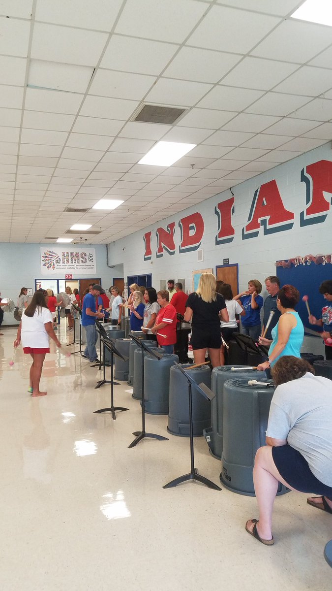 cooper1503's tweet photo. Takin' out the Trash @HMSIndians #ccsdtn #onemanstrash #rockstars
#drumsrule https://t.co/QXJ7iQYRCl