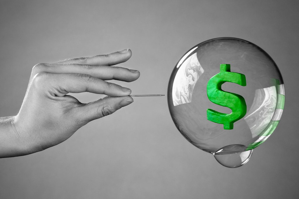 Allspring's tweet photo. How might investors react to high valuations &amp; narrow credit spreads? 5 ideas for those waiting for a bubble burst. https://t.co/BTekZiEG5R https://t.co/tZtRkax44d