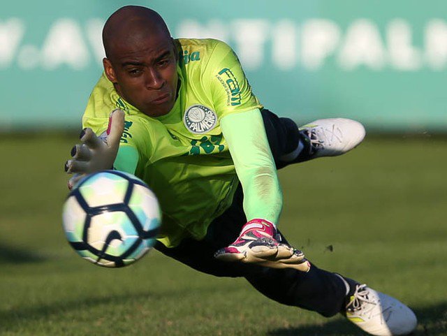 FutMundo2's tweet image. Com Jailson, Palmeiras encerra preparação antes de viagem ao Rio de Janeiro. #Palmeiras #Brasileirao2017 #BRFNM