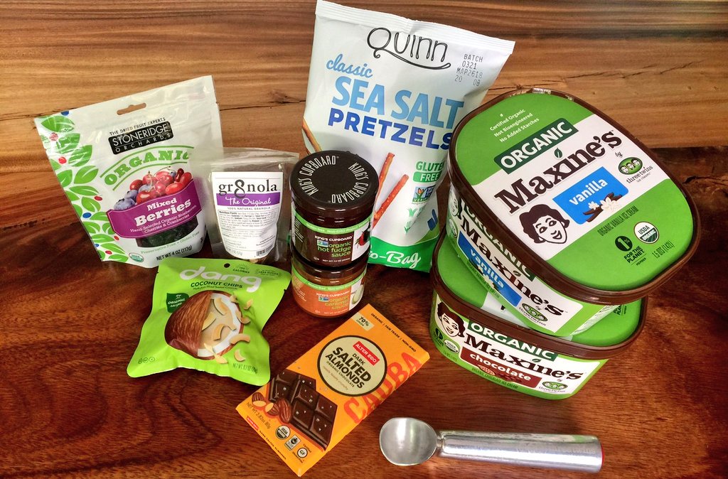 Enter to win Maxine's Ice Cream #SummerSundaeKit Giveaway! woobox.com/5q6myi from <a href="/MaxinesIceCream/">Maxines Icecream</a>