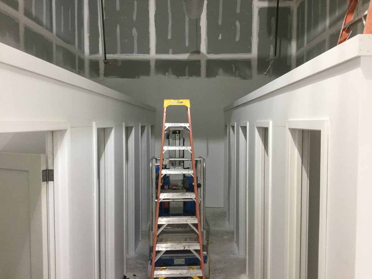 flcranememphis's tweet photo. Working on the new Burlington building! #flcranememphis #webuild #burlington #linkous https://t.co/QvA3vZGaKW