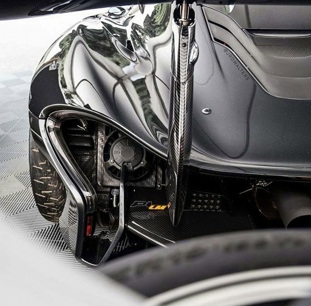 motorzlife's tweet photo. Line 😍
#McLaren #P1 #LM #ExoticCars #StreetLegal #HyperCars #Nurburgring #Beast #UK #Stunning #Wicked #visious  #TuesdayMotivation #Raw https://t.co/LpB31TubvJ