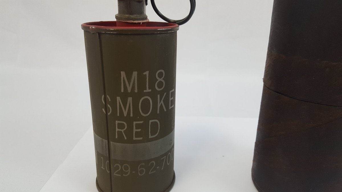 WW2_Collection_'s tweet image. Original Vietnam M18 smoke grenade that's still live!