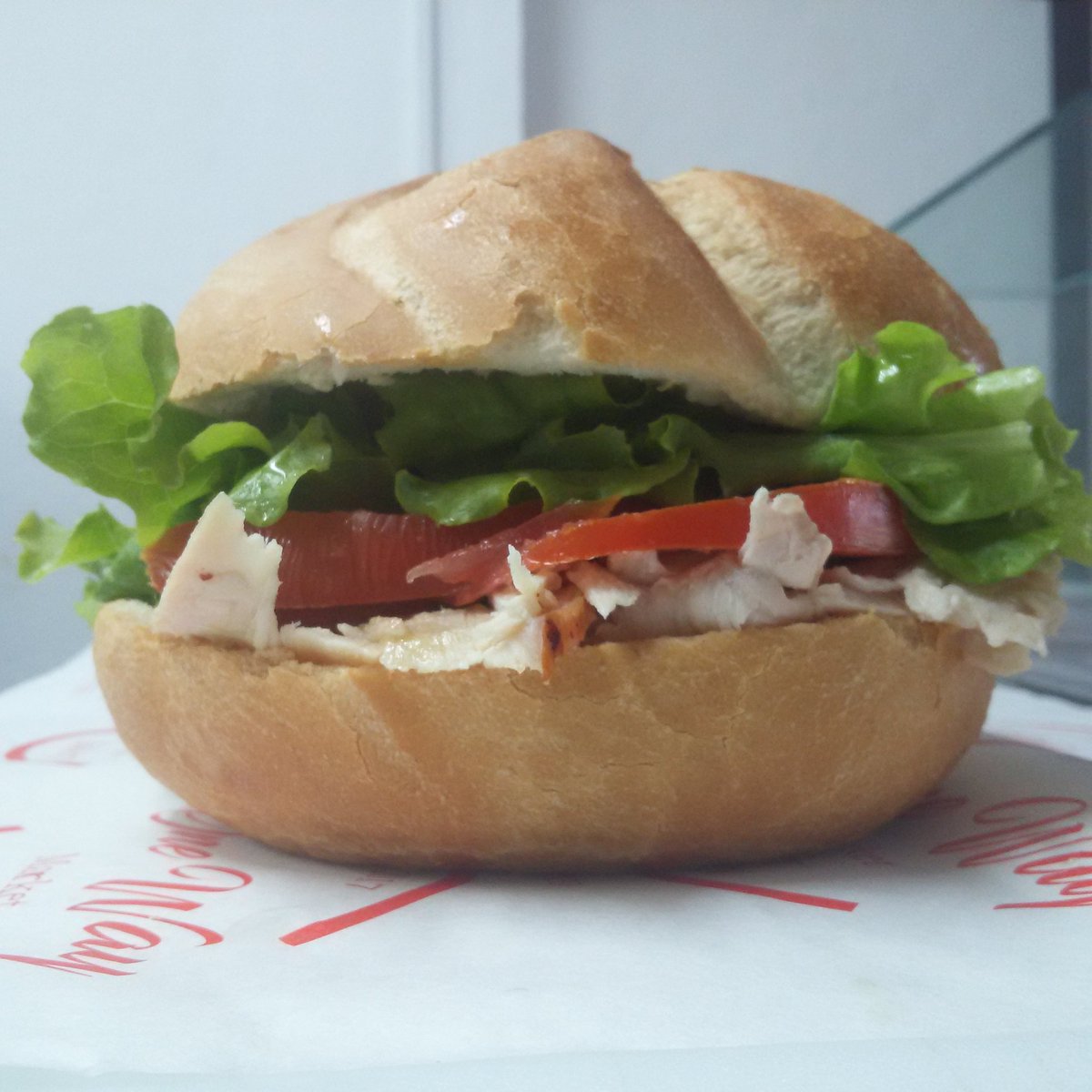 OneWayMyB's tweet photo. Que rico a #mediodia degustar de un delicioso #sanduche de #pechugadepavo, visiten #ONEWAY y notaran la diferencia #comidaenquito #market https://t.co/nr2czo0EQ3