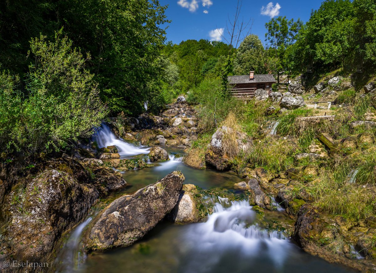 EseJapan's tweet photo. Somewhere cool: Krupa Waterfalls, #Bosnia and Herzegovina #BanjaLuka

I will be in Zagreb for a week. Open for collabs and meetups! https://t.co/2dQLliNkdA