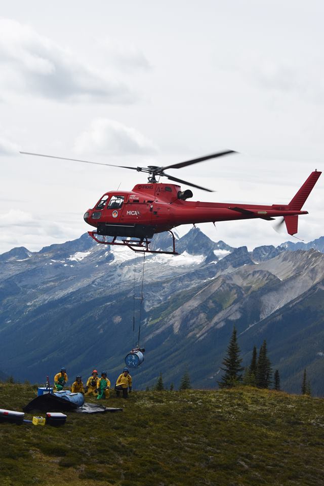 Arrow Helicopters doing their part in the <a href="/BCWildfireHelp/">West Coast Wildfire + Quake</a>. Thanks to the #BCWildfireService. #fireseason