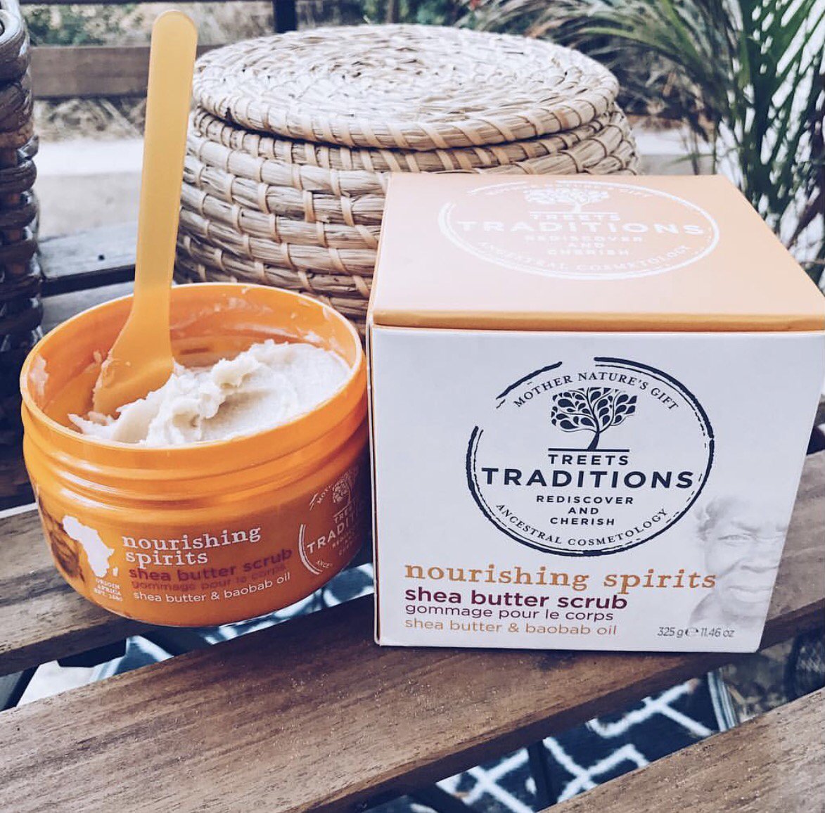 TreetsUS's tweet image. C’est la vie! Our international community loves to show off their Treets, like this photo from Alex in France. Merci, Alex! 📷: @Xbeautyalex