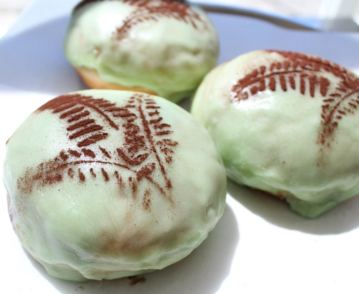 YonnisDoughnuts's tweet photo. New #featuredoughnut in support of the @HabitatAcqTrust! $1 from each sold donated back on this mint chocolate dream! Find @DiscoveryCoffee https://t.co/FaD5OyLOwc