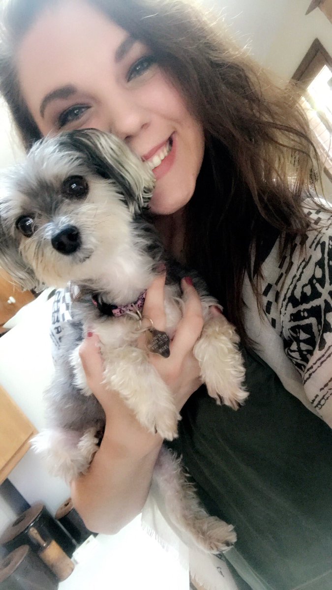 KellyBell96's tweet image. Rest In Peace my sweet Abby girl 💔 thanks for being the best puppy a girl could ask for these past 11 years