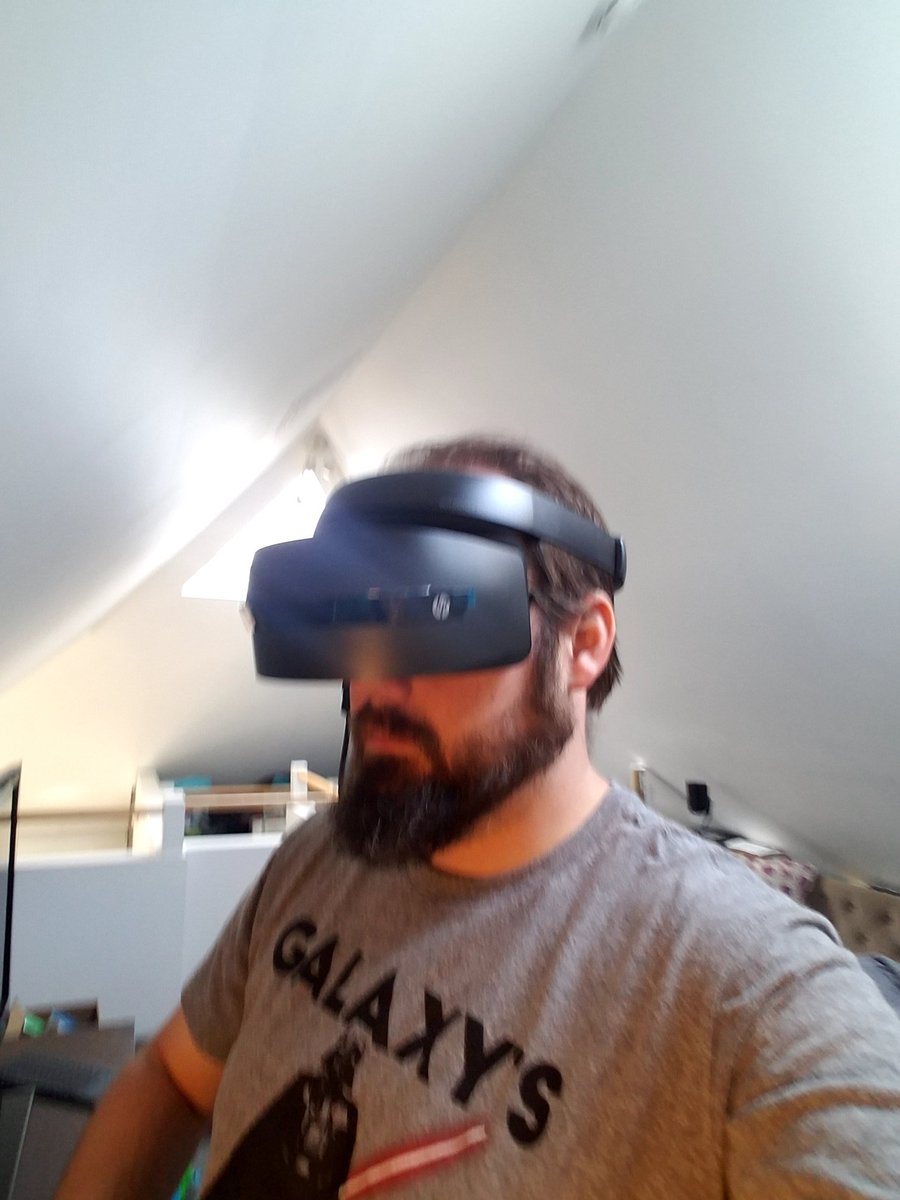 Sean_McBeth's tweet photo. Setup is super easy. One cable that splits to HDMI and USB3 at the PC. Win 10 auto detects and installs everything in seconds. https://t.co/GXGoa5XM1n