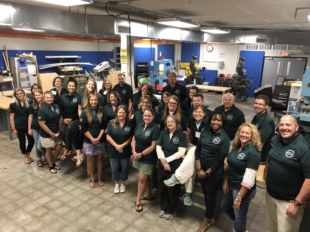 HosickSandT's tweet photo. Congratulations to our newest class of PLTW Launch teachers! Welcome to our network of support! https://t.co/tTDvMdYVXT