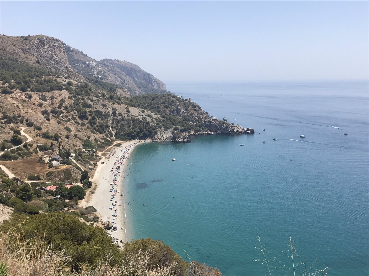 VillAndalux's tweet photo. Route van Nerja naar La Herradura met prachtige baaien en natuurlijke stranden https://t.co/FxN82BCeFa