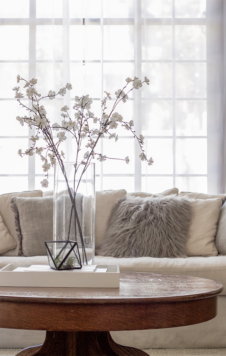 weddingbee's tweet image. This could make a simple, yet elegant, centerpiece 🌸 ow.ly/zHU630e38x7