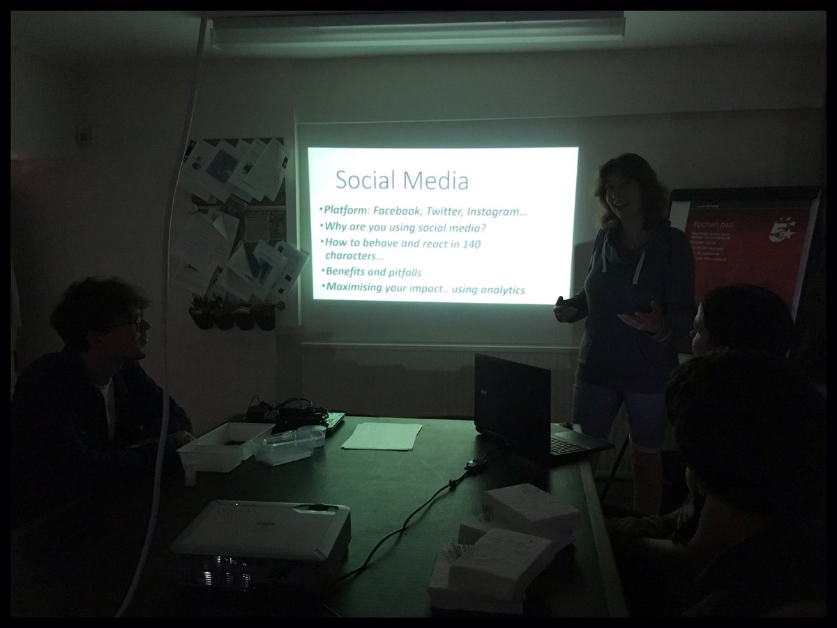 berrycroft_hub's tweet photo. As part of the holistic experience of #BugFest17 @minibeastmayhem talks to the students about social media... #scicomm https://t.co/j9pgfsdx3s