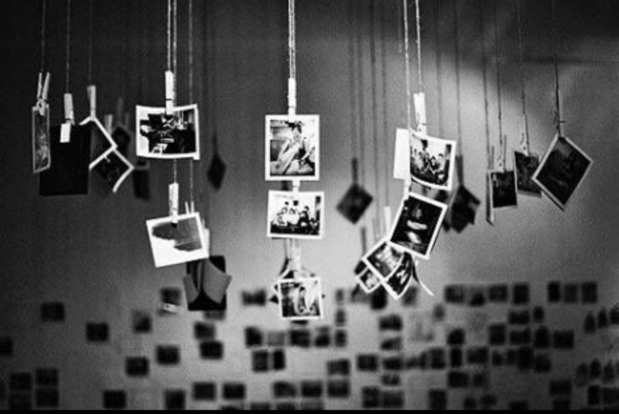 Фотовыставка на прищепках