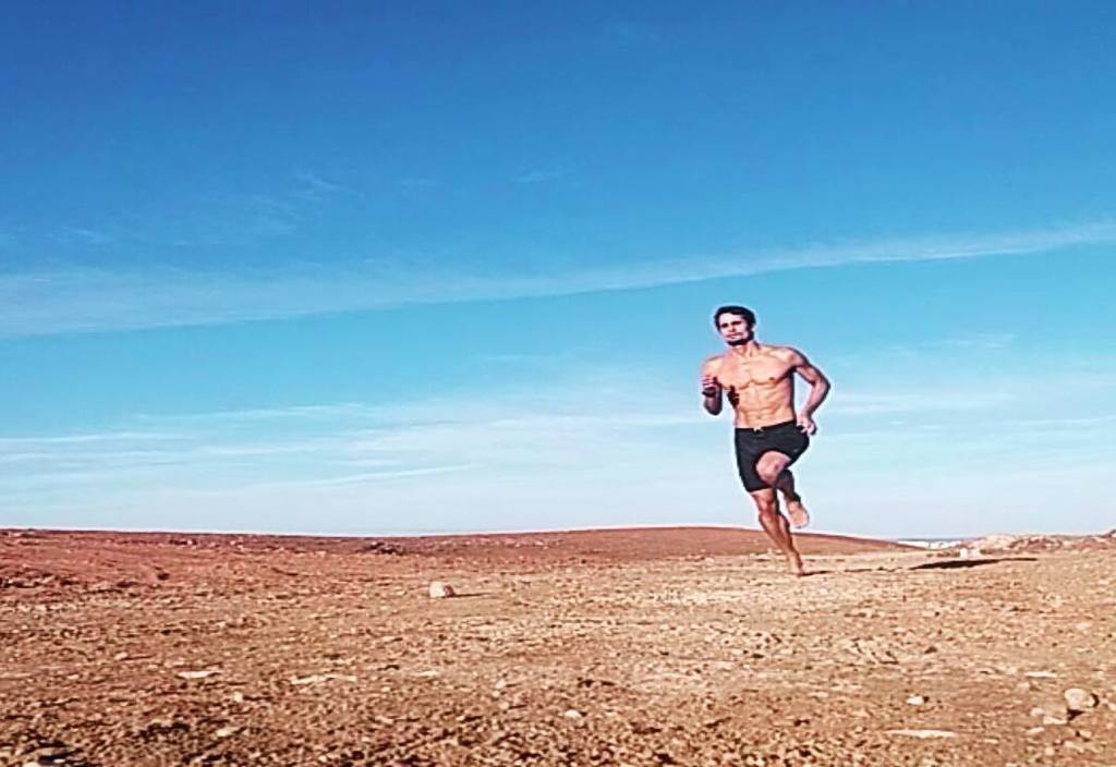 RevistaLebre's tweet photo. Barefoot like a real African. #revistalebre #athlete #running #barefoot #training #trainingcamp #correr #africanst… https://t.co/iGHLyF9RTD https://t.co/7GYhBRetKi