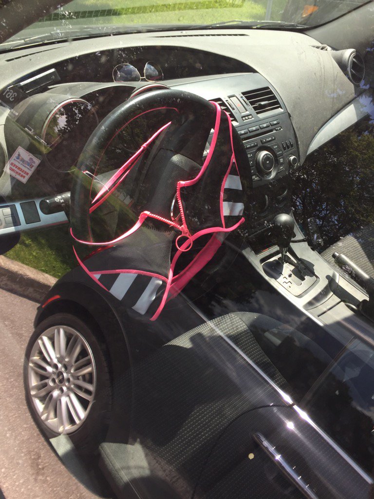 NatNicPhoto's tweet photo. @jasminhusain @SydneyCowie  guess whose car this is https://t.co/NmwXl3vGrO