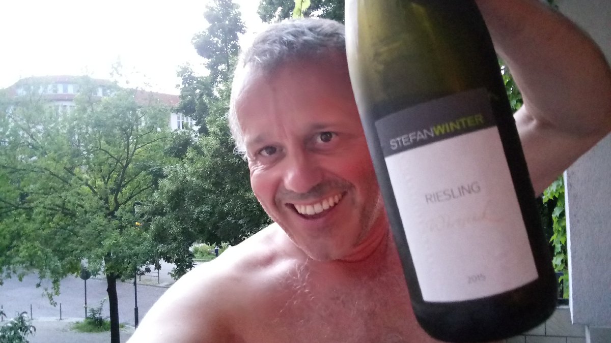 ThirstyCamb's tweet photo. *Part-nudity alert* Loving this 2015 Riesling from #stefanwinter on hot, humid Berlin eve. Buy it from our reprobate mates at @swig_wine... https://t.co/HACN8WhssN