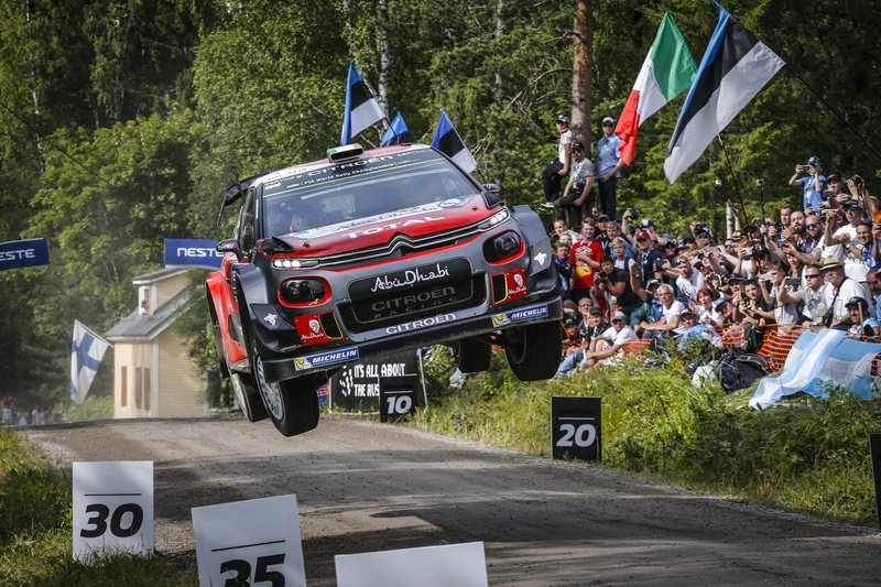 TotalEnergiesAR's tweet image. ¡The floor is lava! 🌋🔥 #WRC #RallyFinlandia #EspectáculoTOTAL 😱🇫🇮