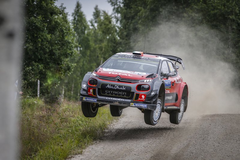 TotalEnergiesAR's tweet image. ¡The floor is lava! 🌋🔥 #WRC #RallyFinlandia #EspectáculoTOTAL 😱🇫🇮