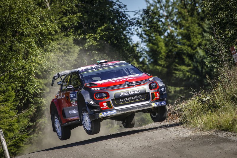 TotalEnergiesAR's tweet image. ¡The floor is lava! 🌋🔥 #WRC #RallyFinlandia #EspectáculoTOTAL 😱🇫🇮