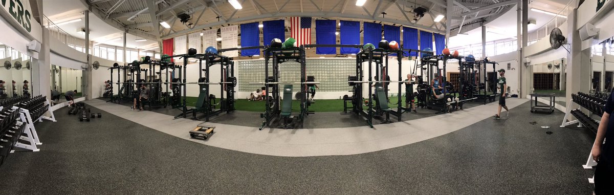 BabsonVB's tweet photo. Back from summer & it's official: THE NEW VARSITY WEIGHT ROOM IS READY TO GO!! #CoachSaint is happy about 7 new #CadillacsOfRacks #Babson https://t.co/43XCz0b15w