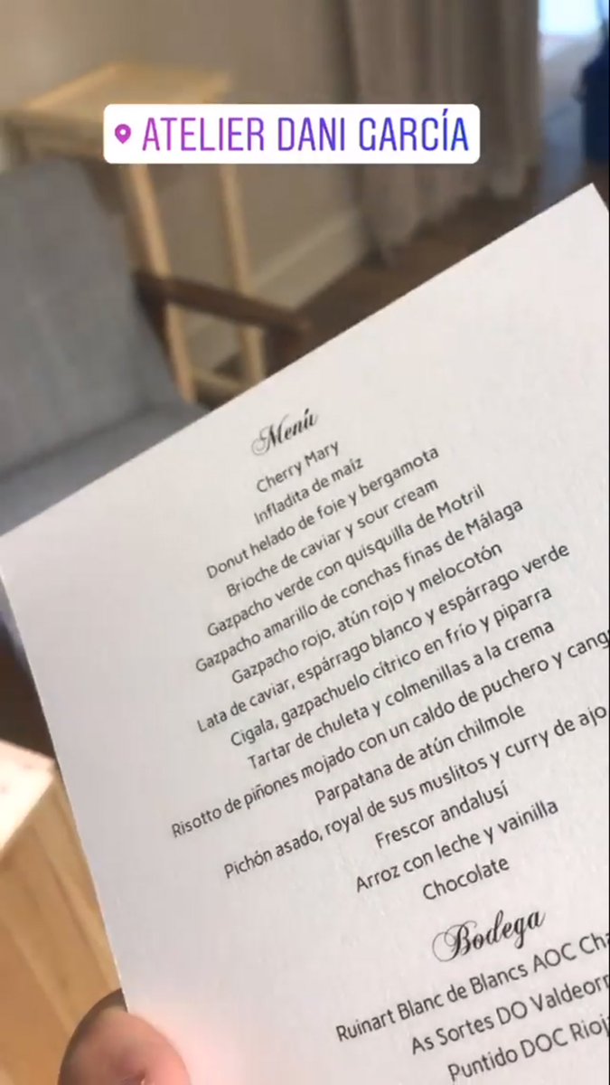 JMMuelas's tweet photo. Un honor que un Estrella Michelin como @danigarcia_ca reconozca los buenos productos de #Motril #OrgulloMotrileño https://t.co/pKC5bVuhem